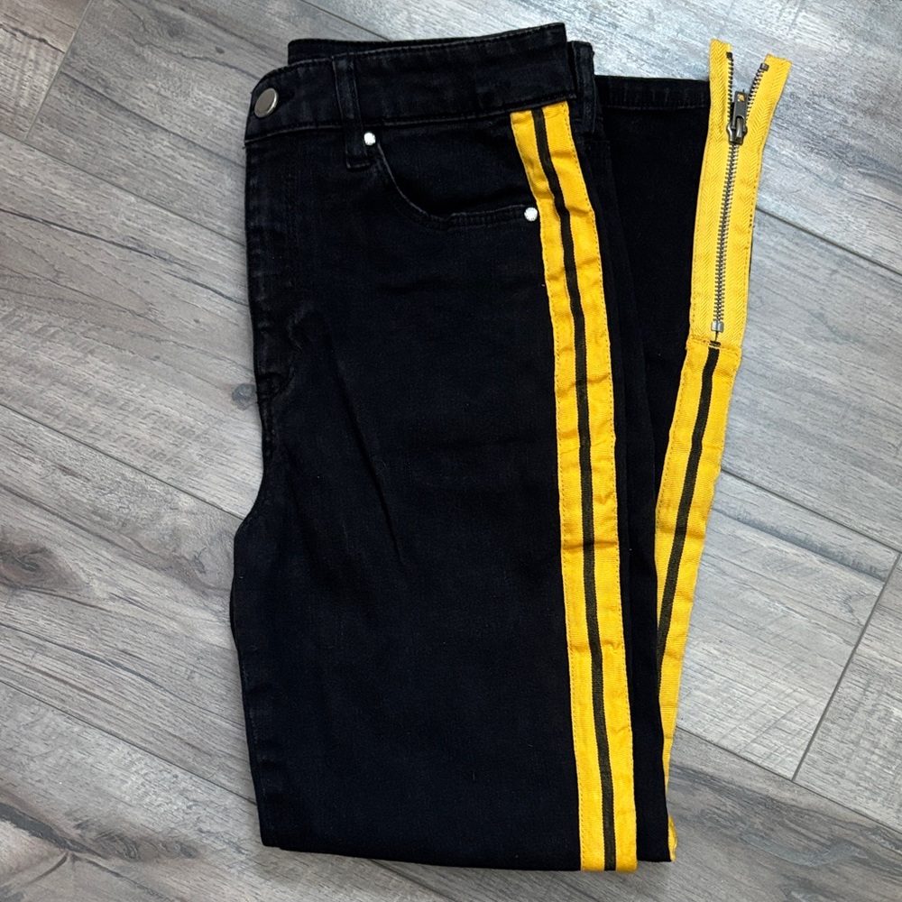 Stylish Black and Yellow women’s Jeans